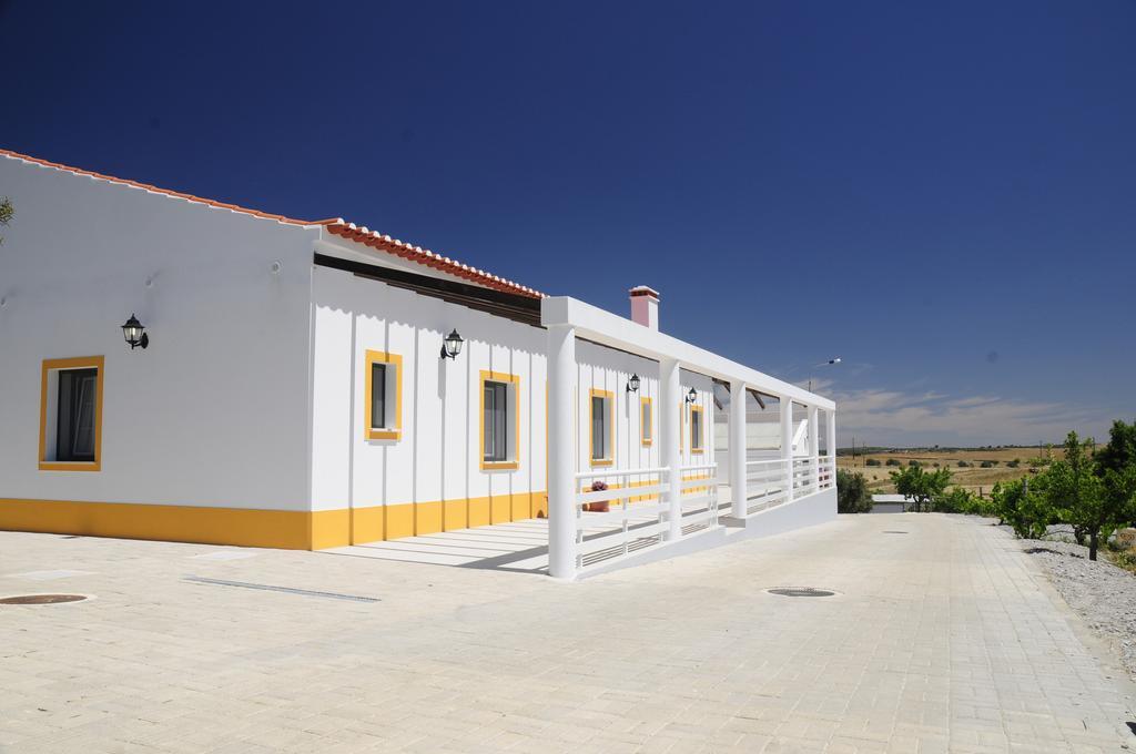 Corvos E Cadavais Villa Almodovar Bagian luar foto