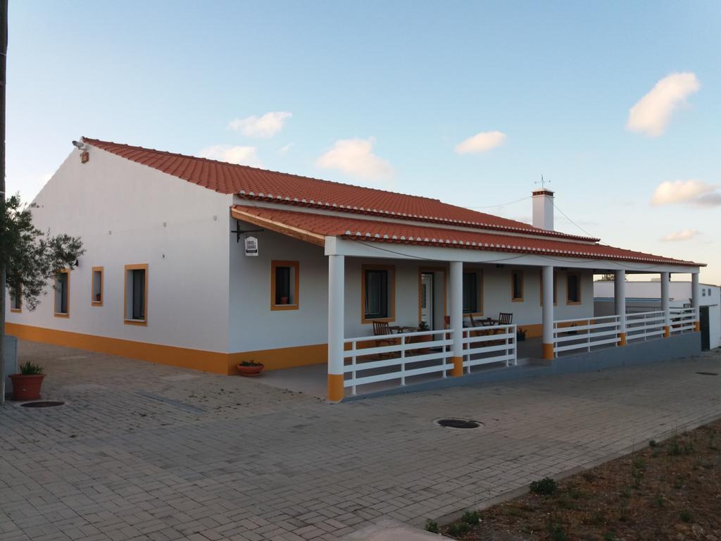 Corvos E Cadavais Villa Almodovar Bagian luar foto